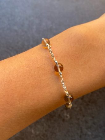 Bracciale ottone argentato con pietre dure trasparenti, regolabile. SUMO artigianato shop online Bigiotteria, Orecchini, Anelli, Bracciali, Collane. Argento 925, Pezzi Unici, Handmade, Arredamento Etnico, Accessori, Zaini e Borse, e tanto altro ancora. Scopri il mondo SUMO, vieni a visitare i nostri negozi a Bologna e Vignola a Modena.
